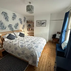Beautiful Victorian House In Holiday home Cambridge (Cambridgeshire)